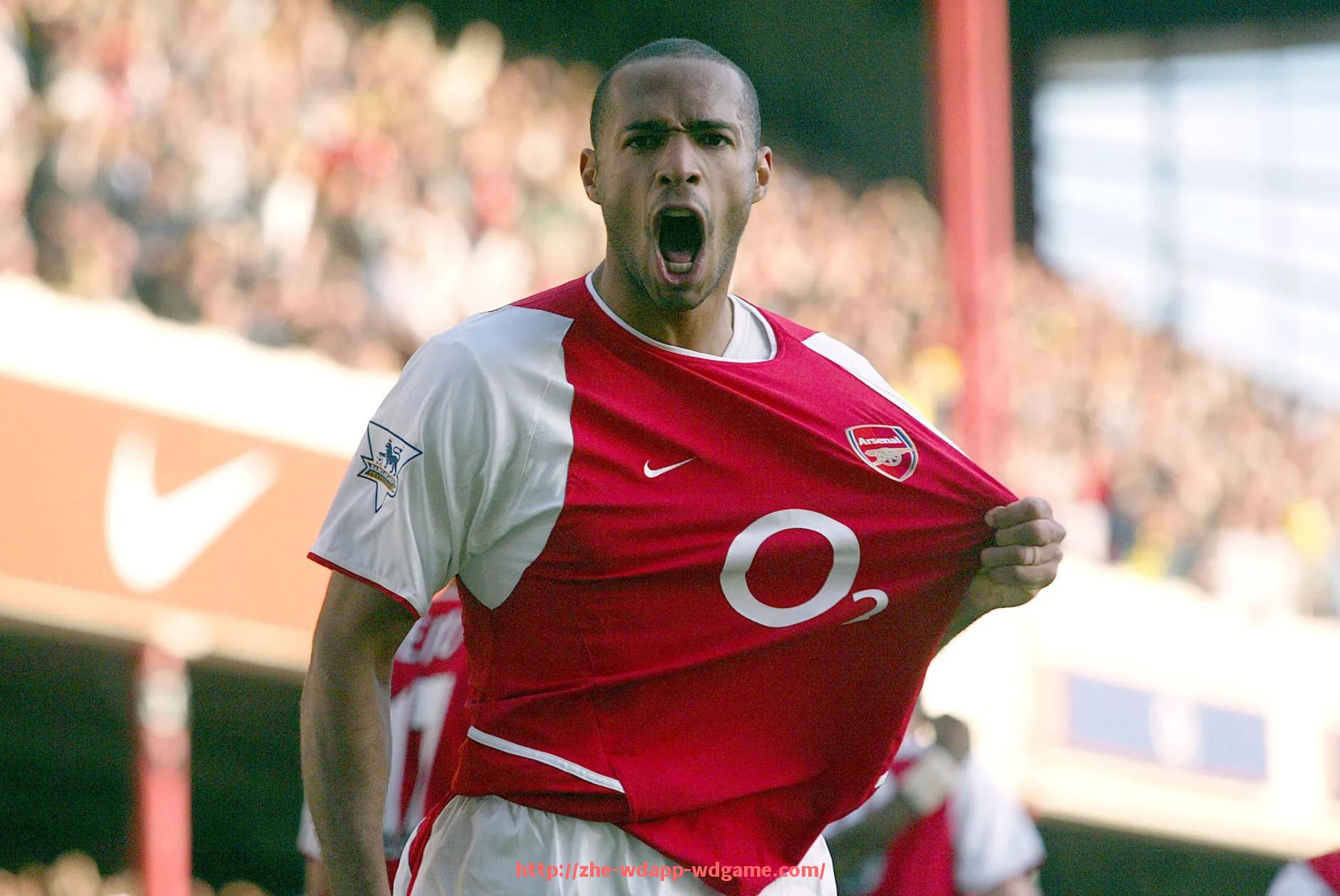 问鼎娱乐官网-法甲战术体系提升路径及球队战术演变分析